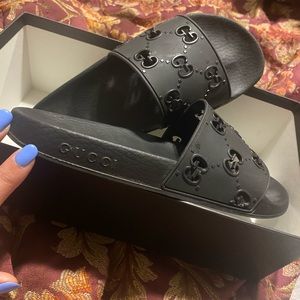 Gucci slides